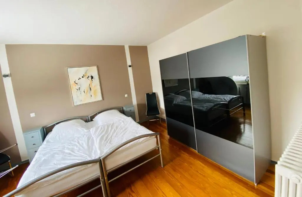 Schöne Ferienwohnung mit großem Garten