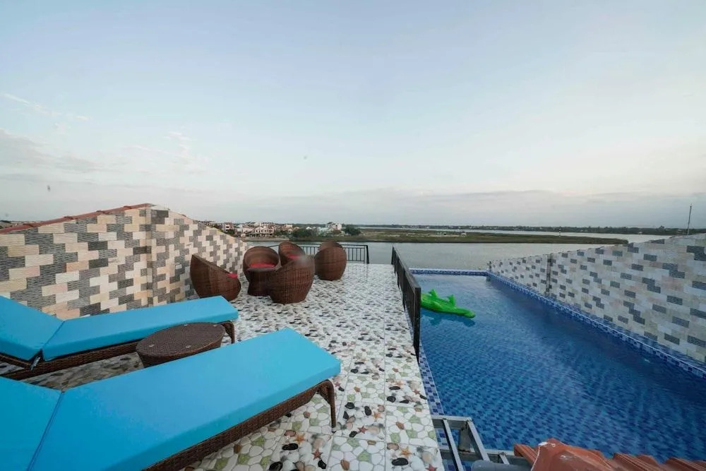 Rockmouse Centre River Villa Hoi An