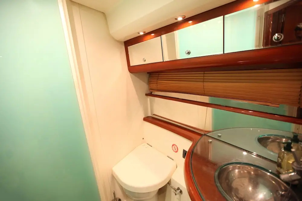 Ekimbey Yatch