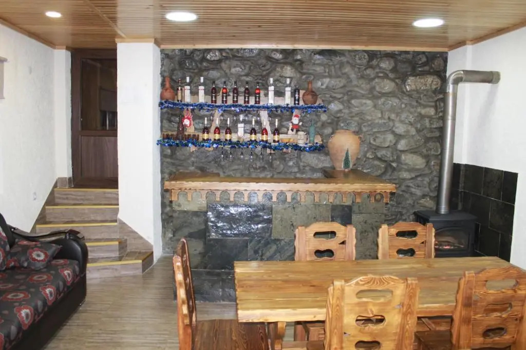 Maias Guesthouse