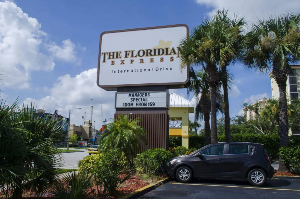 B&B HOTEL Orlando International Drive near Universal - Newly Renovated