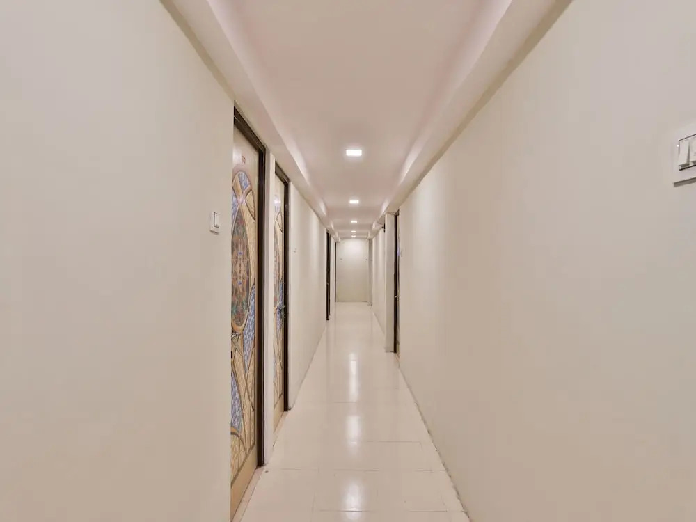 OYO 13598 Chandra Villas