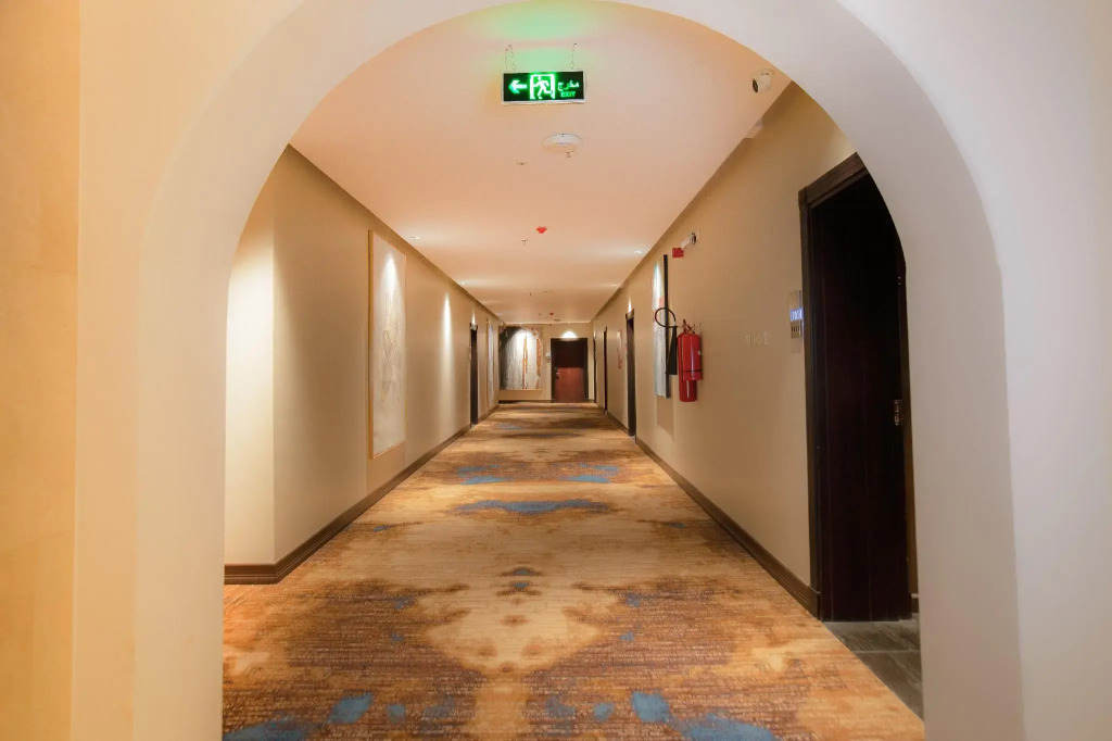 Azar hotel