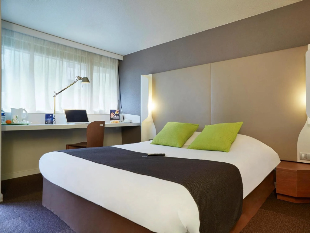 Campanile Chambray Les Tours