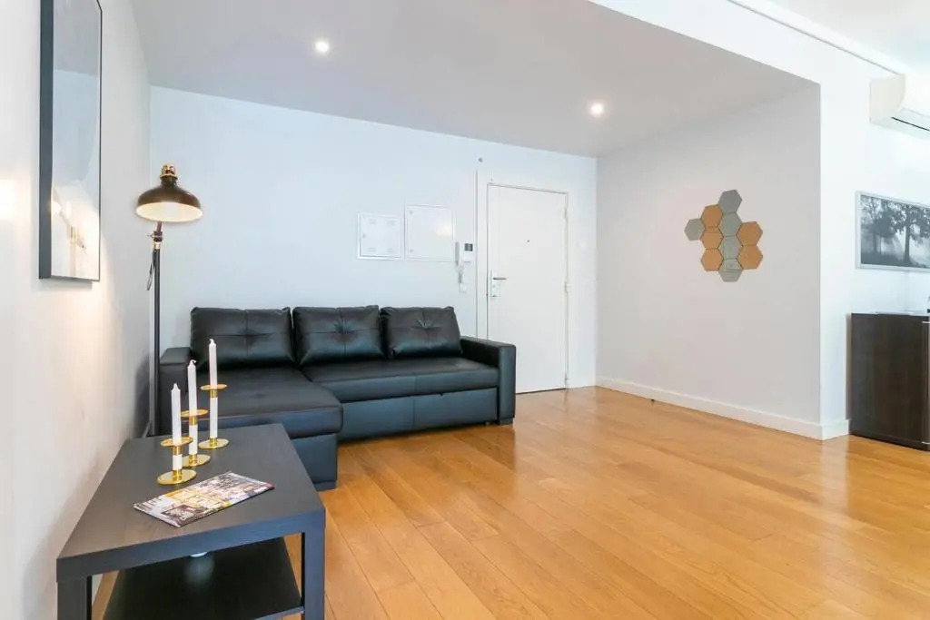 GuestReady - Spacious and Modern Campolide Family Apt Fits 6