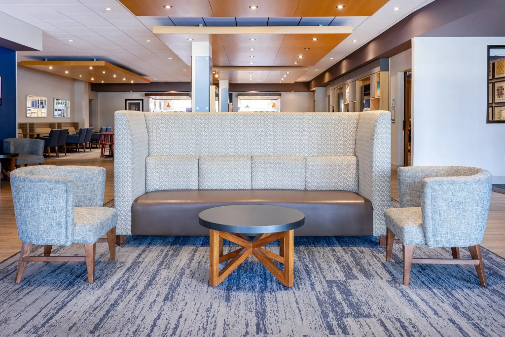 Holiday Inn Express & Suites Ft. Washington - Philadelphia by IHG