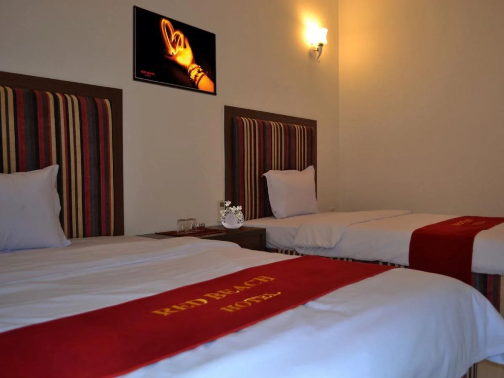 Red Beach Hotel