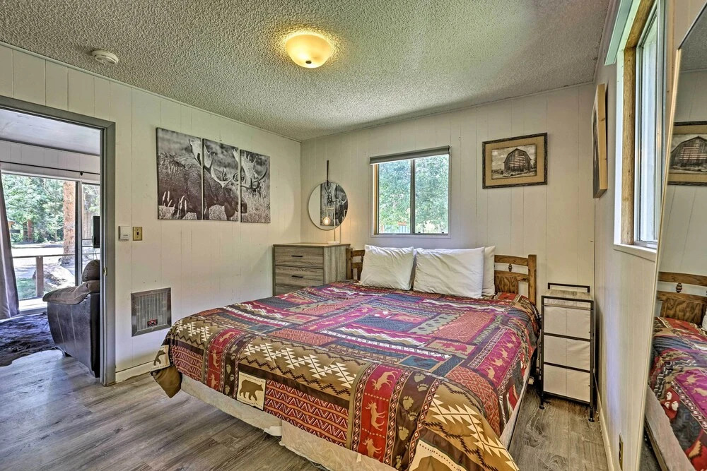 Direct Beach Access: Grand Lake Cabin w/ Deck!