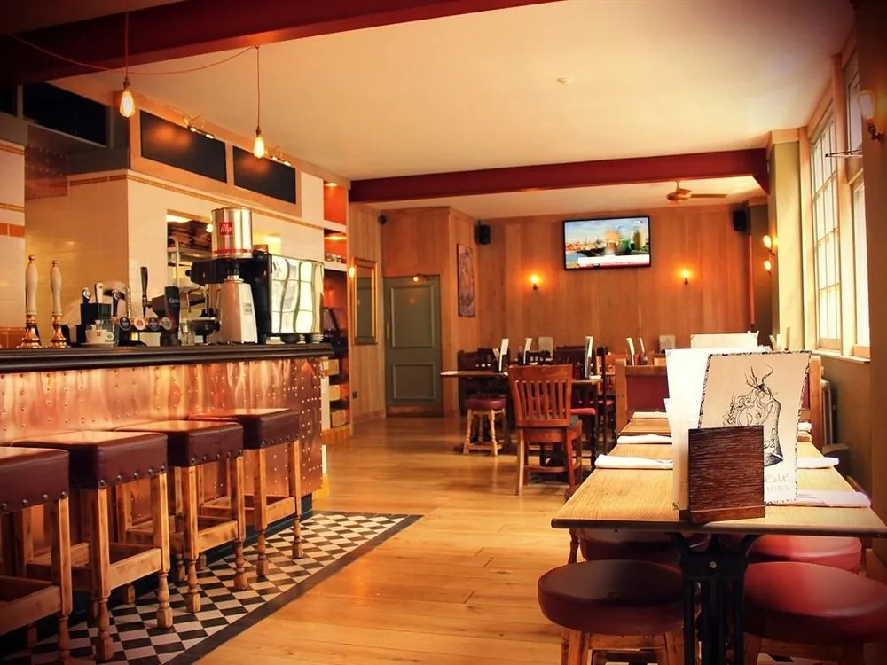The Fitzrovia Belle Hotel