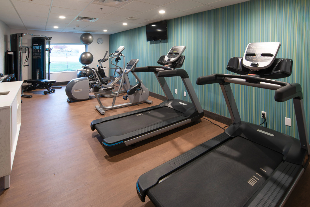 Holiday Inn Express & Suites - North Battleford by IHG