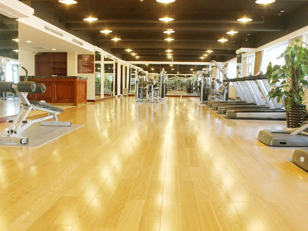 Enrichee Gloria Plaza Hotel