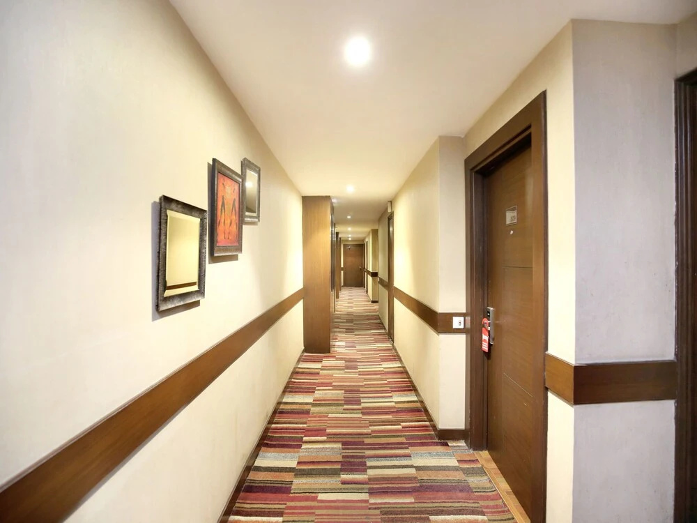 OYO 15134 Hotel Downtown