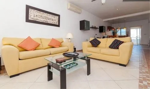 Condo Cristinaby Hbm