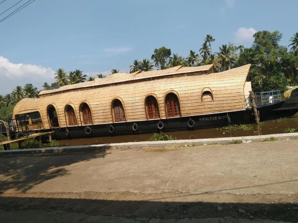 Royal Riviera houseboats