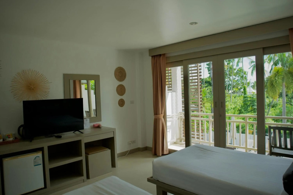Ampha Place Hotel