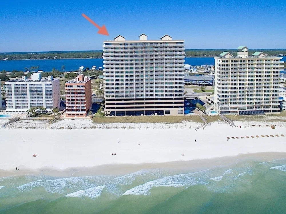 931 W Beach Blvd Condo by RedAwning