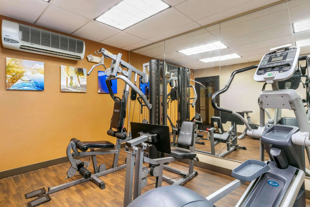Comfort Suites Hopkinsville near Fort Campbell