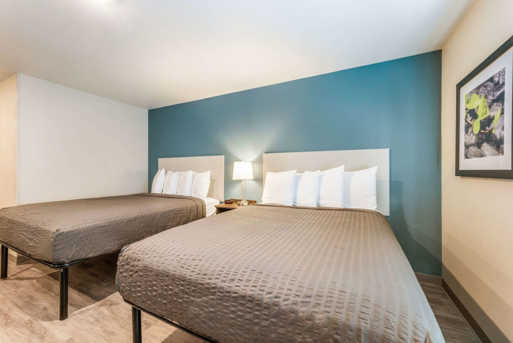 WoodSpring Suites Linden