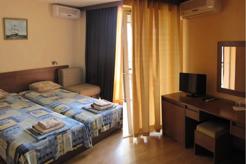 Paris Hotel