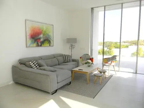 Limonero 17, Golf Club