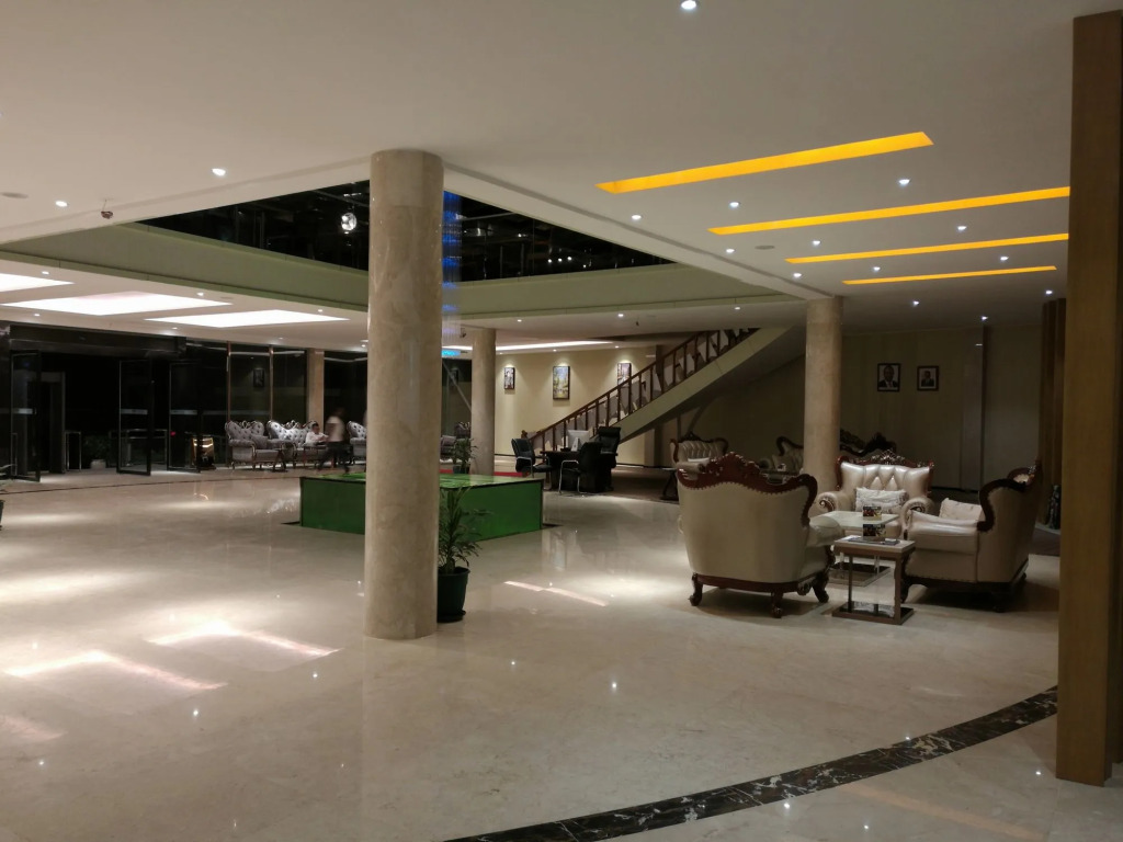 Swiss Lenana Mount Hotel