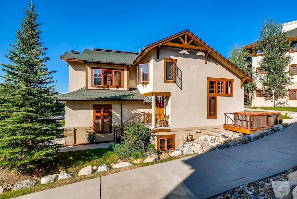 Eagleridge Townhomes 1455