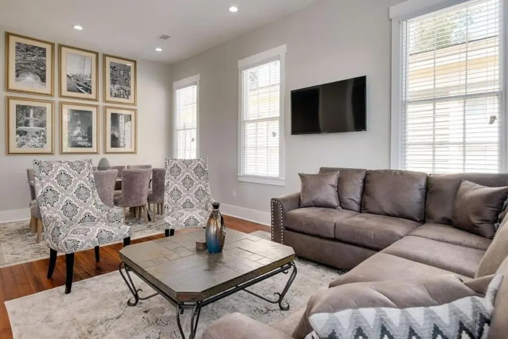 111 Waldburg street Beautifully Renovated Historic 5 bedroom 5 bath