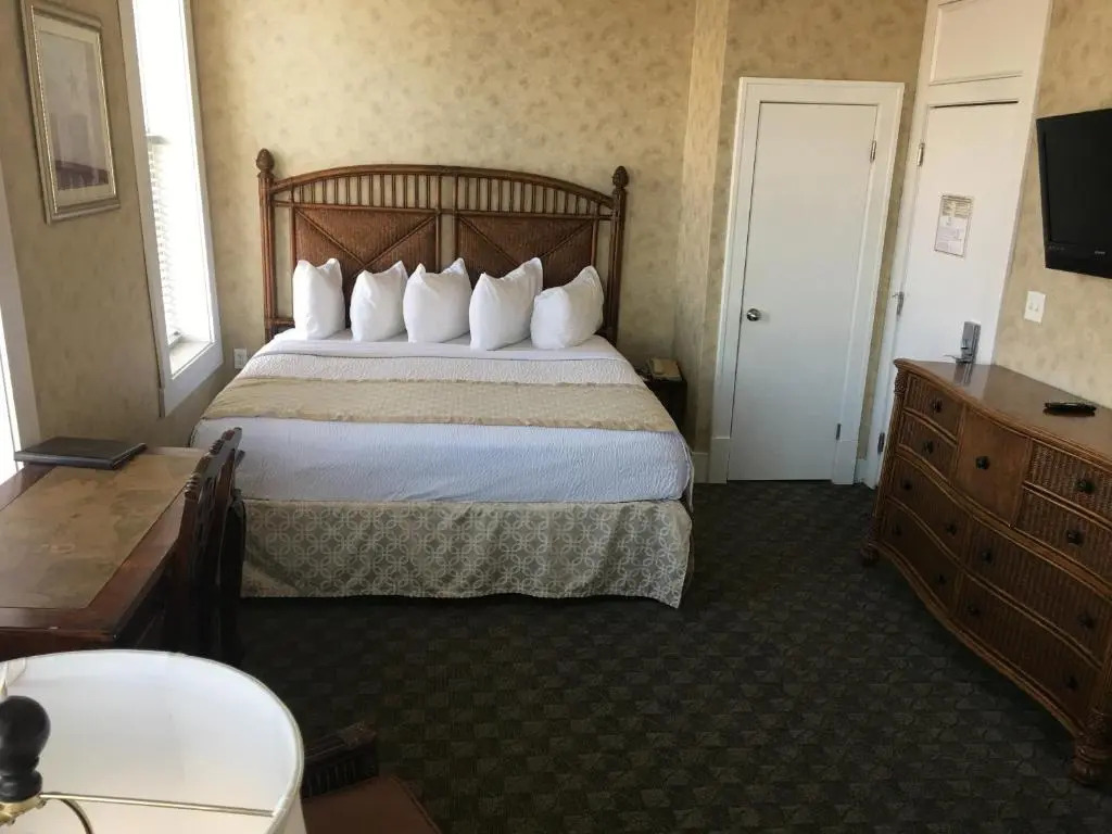 Island House Historic Vacation Rentals