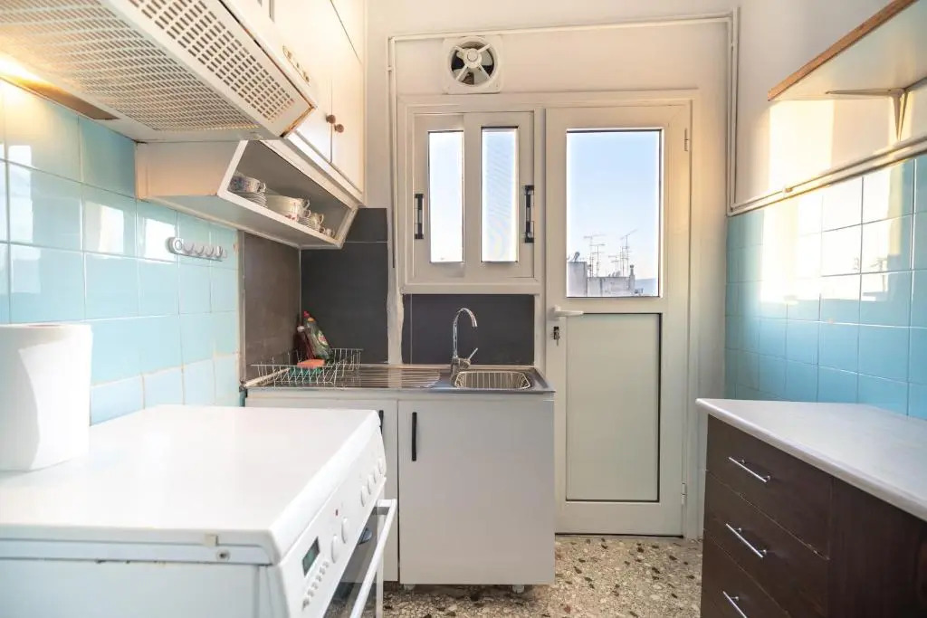 Dimotiko Theatro metro st. 1 bedroom 4 pers. flat