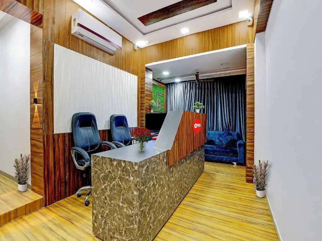 OYO Flagship 70202 Hotel Max