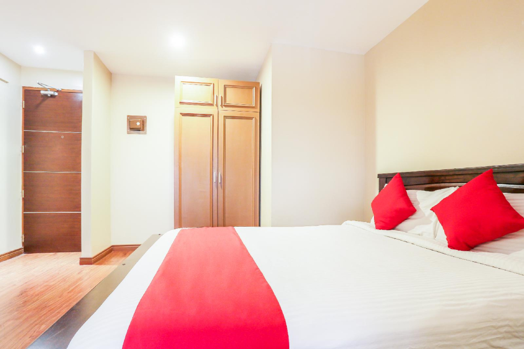 OYO 419 La Scala Residences