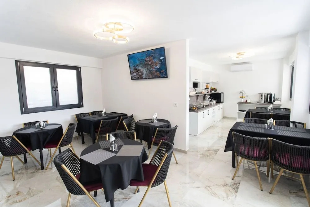 Aeonian Luxury Suites