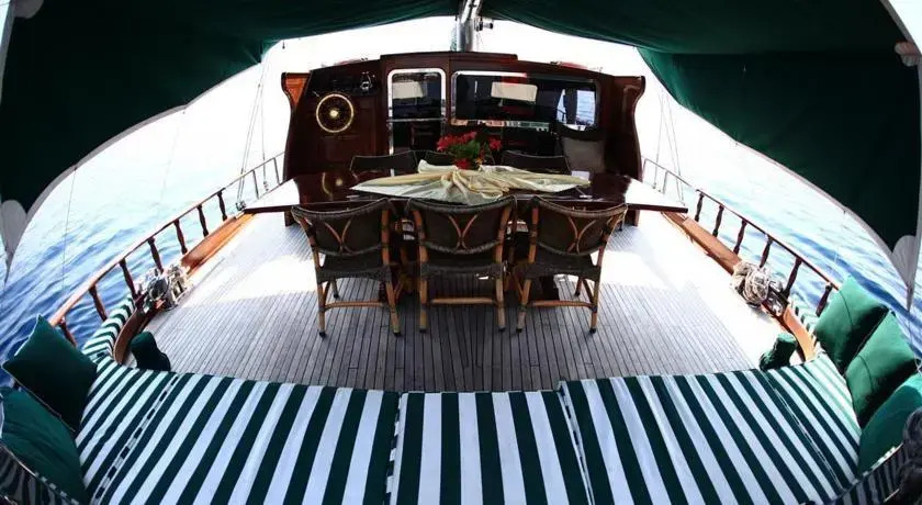 Blue Days Yatch