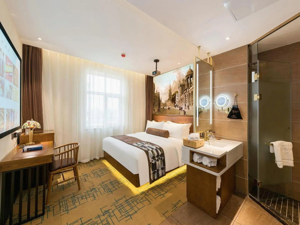 JAMES JOYCE COFFETEL Hotel (Shijiazhuang Zhengding Ancient City Shop)