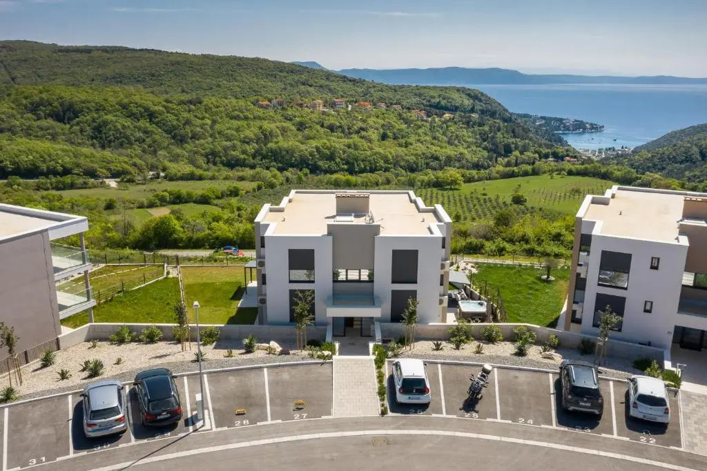 Royal Hilltop Residence