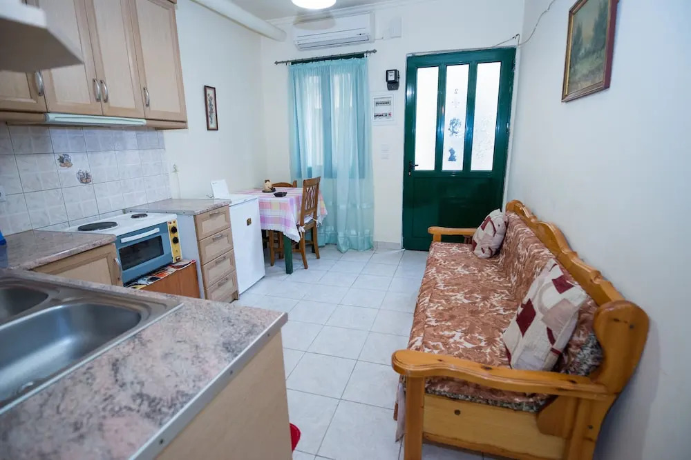 Lefkos Apartment in Lefkada city center!