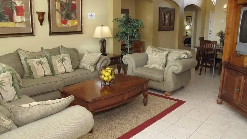 Beautiful 4 Bedroom 3 Bath Pool Home in Gated Resort