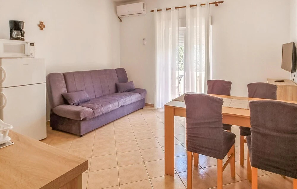 Awesome Apartment in Zadar With Wifi and 1 Bedrooms