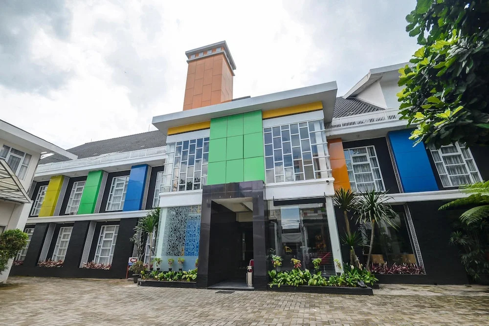 Airy Regol Dewi Sartika 108 A Bandung