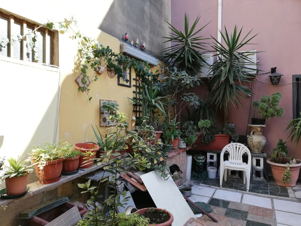 Catania House