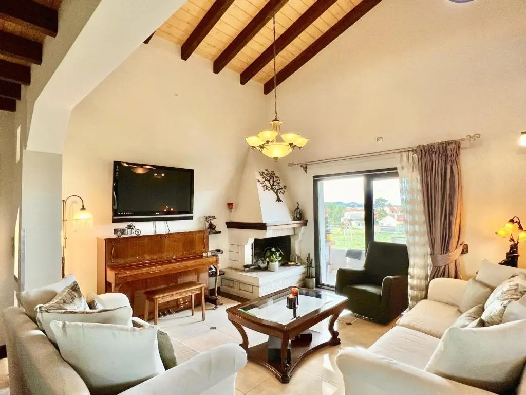 Beach Villa Heart House with private pool by DadoVillas