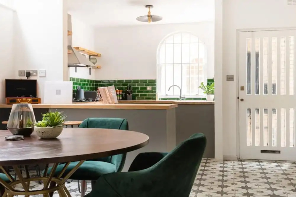 The Maida Vale Mews - Modern & Spacious 1BDR Home next to Venice Canals
