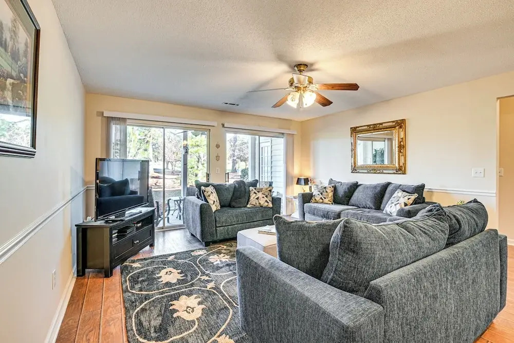 8 Mi to Boardwalk & Beach: Windsor Green Condo!