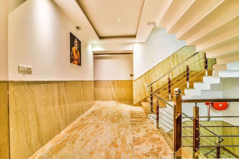 FabHotel Salt