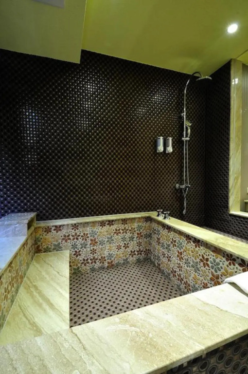 58˚ Hotspring Hotel