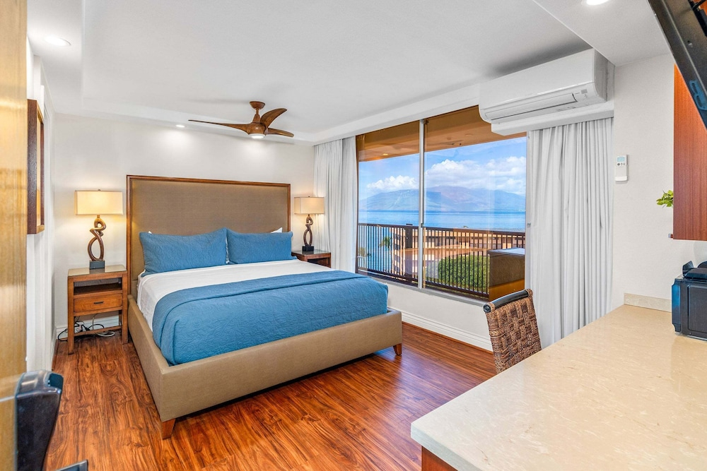 Mana Kai 811 - Oceanfront, Top Floor, Stunning Renovation, 2br, Kings, Split AC