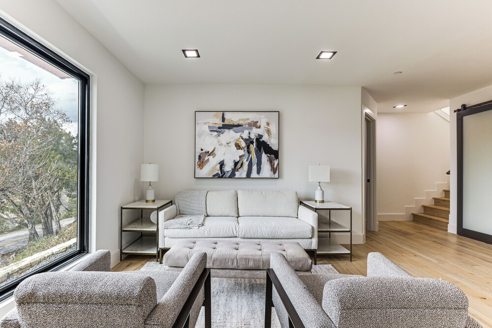 Luxurious Austin Hideaway! 4,400-sq-ft Estate