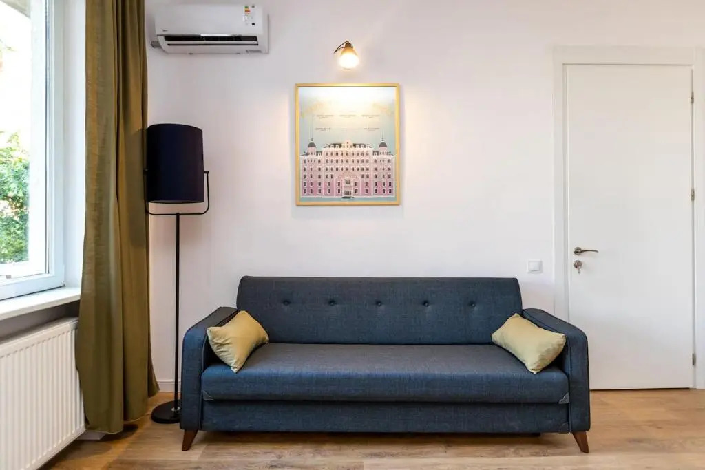 Wehost Vera Studio