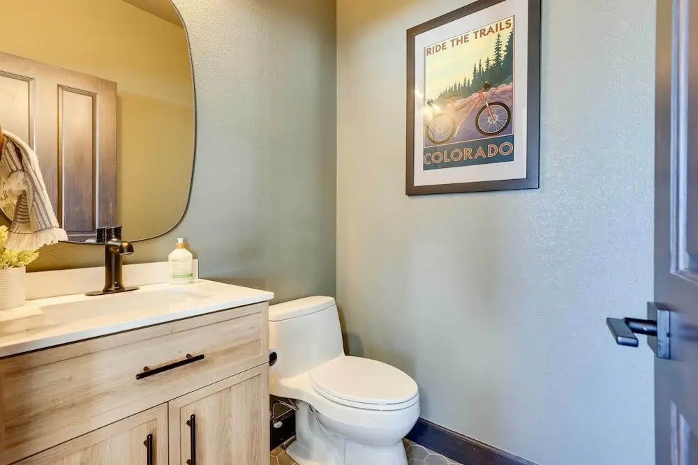 Half-mi to Skiing: Gorgeous Granby Ranch Home!