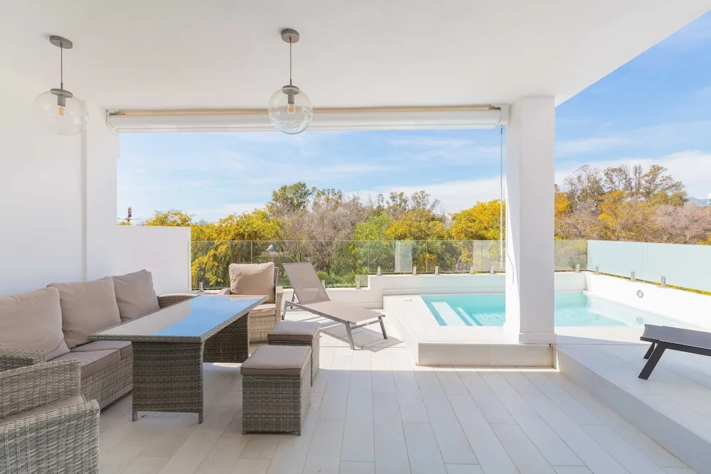Artola in Marbella With 4 Bedrooms and 3 Bathrooms